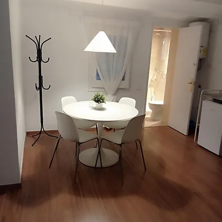 2 Center * Barcelona